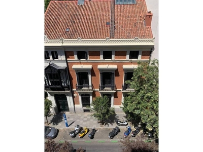Venta Piso Madrid. Piso de una habitación en Calle Calle de Don Ramón de la Cruz 6. Buen estado cuarta planta con terraza