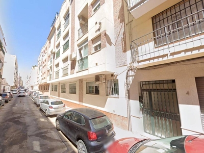 Venta Piso Málaga. Piso de dos habitaciones en Calle Segismundo Moret. Buen estado tercera planta con balcón