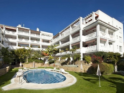 Venta Piso Marbella. Buen estado primera planta plaza de aparcamiento con balcón calefacción individual