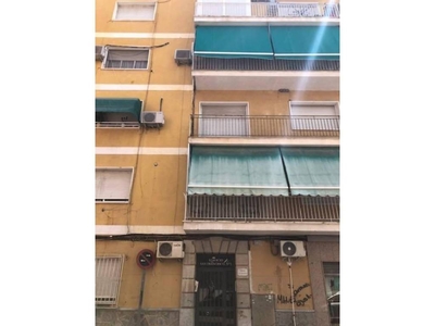 Venta Piso Murcia. Piso de tres habitaciones en Calle Carmen La Roja 30. Buen estado tercera planta con balcón