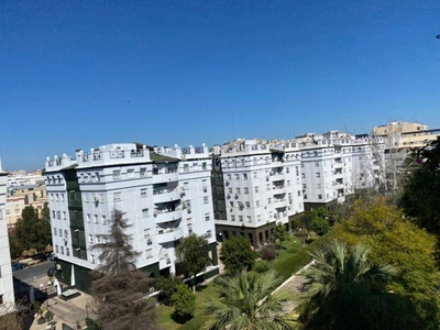 Venta Piso Sevilla. Piso de dos habitaciones Quinta planta con terraza