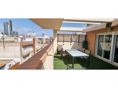 Venta Piso València. Piso de cuatro habitaciones en Calle Alquerias de Bellver. Buen estado cuarta planta con terraza