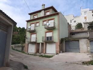 Casa adosada en venta en Cirat