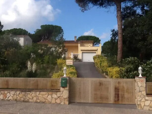 Casa en venta en Avinguda del Bosc, 30 en Llagostera por 110,000 €
