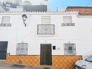 Casa en venta en Sayalonga, Málaga