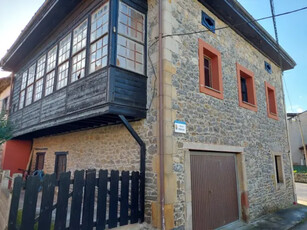 Casa en venta en Villamayor en El Pando (Miyares-Piloña) por 97,000 €