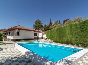 Chalet en venta en Huétor Santillán, Granada