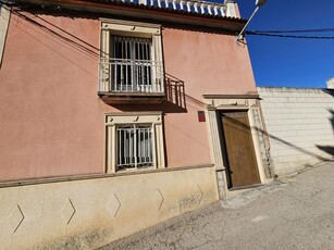 Dúplex en venta enc. jesus obrero, 32,rute,córdoba