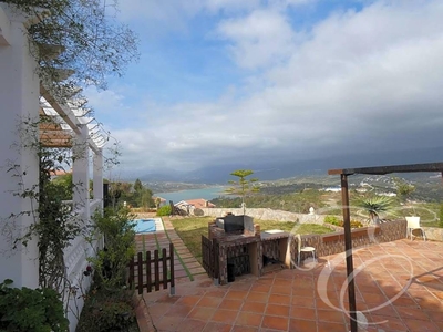 Venta Chalet Viñuela. Con terraza 332 m²