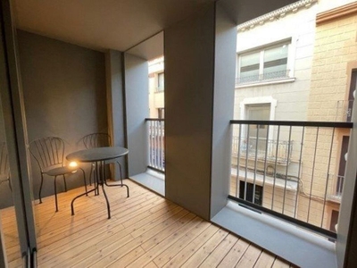 Alquiler de estudio en calle De Monterols con terraza y muebles