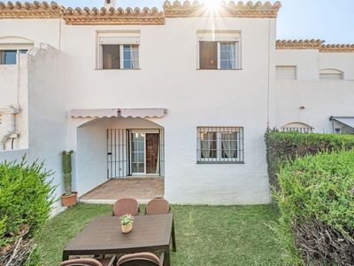 Casa en venta en New Golden Mile, Estepona, Málaga