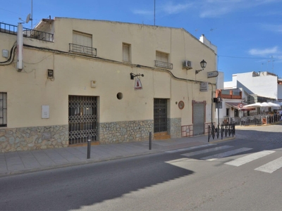 Casa en venta en Sanlúcar la Mayor, Sevilla