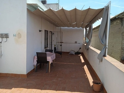 Dúplex en alquiler en Santa Catalina de 1 habitación con terraza y muebles