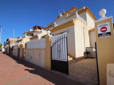 Dúplex en venta en Nueva Torrevieja - Aguas Nuevas de 2 habitaciones con terraza y piscina