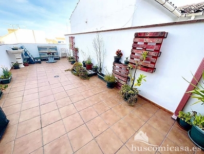 Estudio en alquiler en Linares con terraza y garaje