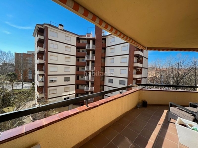 Piso de tres habitaciones con aire acondicionado en Platja d´Aro