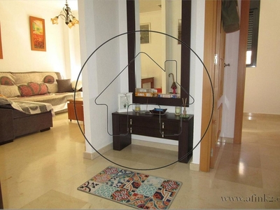 Piso en alquiler en calle Villalba del Alcor de 4 habitaciones con muebles y aire acondicionado