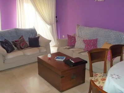 Piso en alquiler en Centro - Cáceres de 2 habitaciones con muebles y balcón