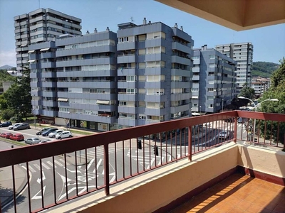 Piso en alquiler en Ibaeta de 2 habitaciones con terraza y balcón