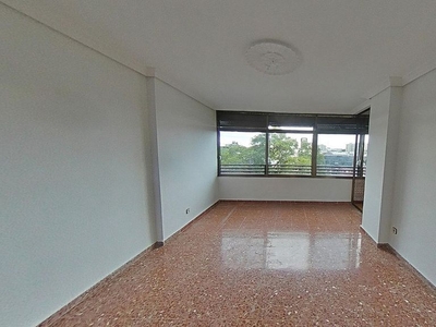 Piso en alquiler en Santa Clara de 4 habitaciones con garaje y ascensor