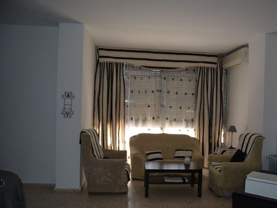 Piso en alquiler en Santa Marina - La Paz de 3 habitaciones con terraza y muebles