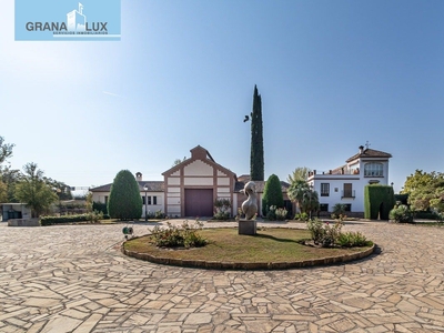 Venta de casa con piscina y terraza en Beiro - Pajaritos, Plaza de Toros (Granada), Bobadilla