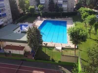 Venta de piso con piscina y terraza en La Avanzada - La Cueva (Fuenlabrada)