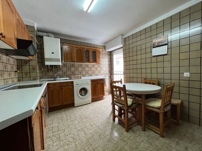 Venta de piso en Venta de Baños Población