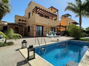 Casa-Chalet en Venta en San Miguel De Abona Santa Cruz de Tenerife