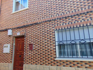 Casa pareada en venta en Calle del Cordel, 28 en Alcaudete de La Jara por 65,000 €