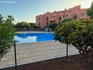 Encantador Apartamento con Terraza y Piscina en El Médano, Granadilla de Abona