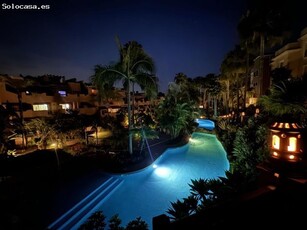 Precioso apartamento en planta baja con piscina en Benahavis