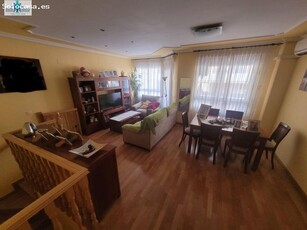 SE VENDE MAGNIFICO DUPLEX EN LA FIESTA DEL ARBOL