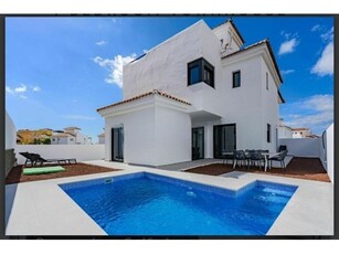 Villa en Amarilla Golf