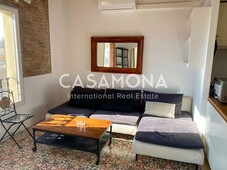 Apartamento amueblado con calefacción y aire acondicionado en Barcelona