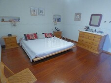 Casa en venta , con 150 m2, 4 habitaciones y 2 baños, aire acondicionado y calefacción gas ciudad. en Mataró