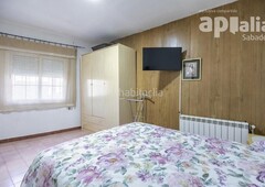 Casa jto rafael casanovas- casa de 3 habitaciones en Sabadell