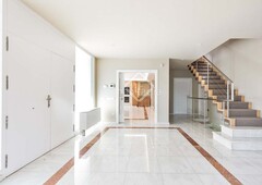 Chalet villa de 5 dormitorios en venta en sant cugat, barcelona en Sant Cugat del Vallès