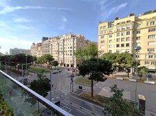 Piso con 8 habitaciones con ascensor, parking, calefacción y aire acondicionado en Barcelona