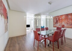 Piso en venta , con 274 m2, 4 habitaciones y 4 baños, ascensor, aire acondicionado y calefacción central. en Madrid