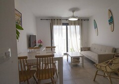 Tarifa4 persons centrally located with parking.