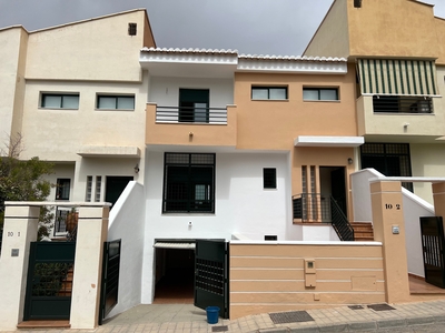 Alquiler de casa con terraza en Monachil