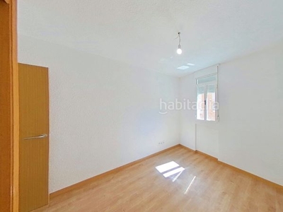 Alquiler piso con 3 habitaciones en Aluche Madrid