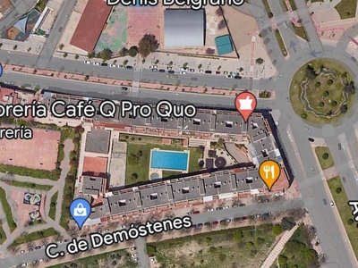 Alquiler Piso Málaga. Piso de tres habitaciones en Avenida Jorge Luis Borges 33. Buen estado primera planta con terraza