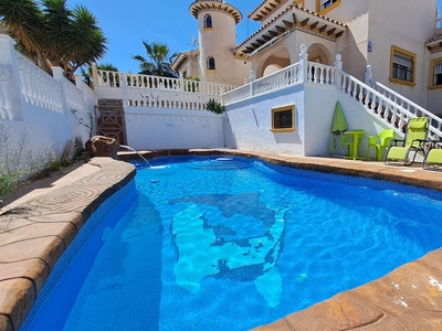 Chalet en venta en La Zenia, Orihuela, Alicante