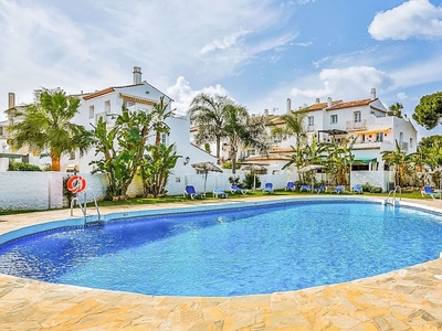 Ático en venta en El Paraiso, Estepona, Málaga