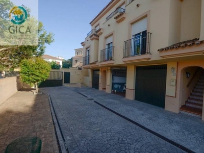 Casa adosada en venta en Adalides, Algeciras
