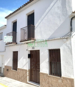 Casa en venta en Arroyomolinos de León