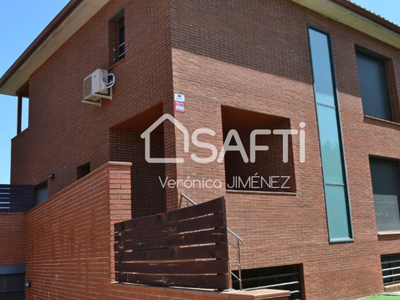 CHALET EN VENTA 316 m²