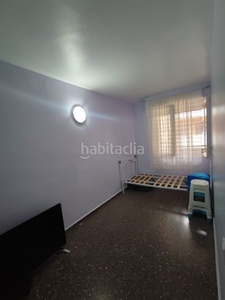 Piso de 3 habitaciones con salida a balcon ,ascensor y con parking en Sant Boi de Llobregat